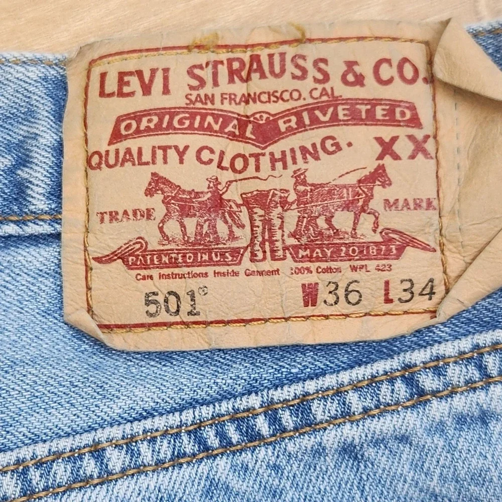 Levis 501 Jeans Mens 36x34 Light Wash Blue Button Fly Straight Denim Casual